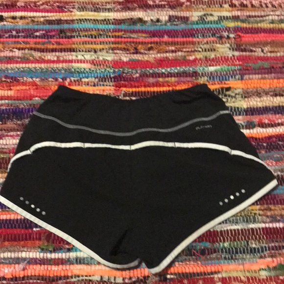 Shorts - Picture 2 of 4